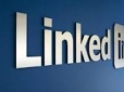 LinkedIn cashes in where Facebook picks up loose change